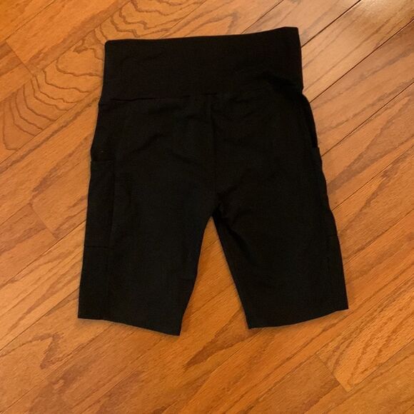 Ambiance Size Small Biker shorts. Pockets on both sides. True to size - Picture 2 of 7